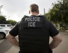 Supreme Court blocks deportation of Venezuelans held in Texas